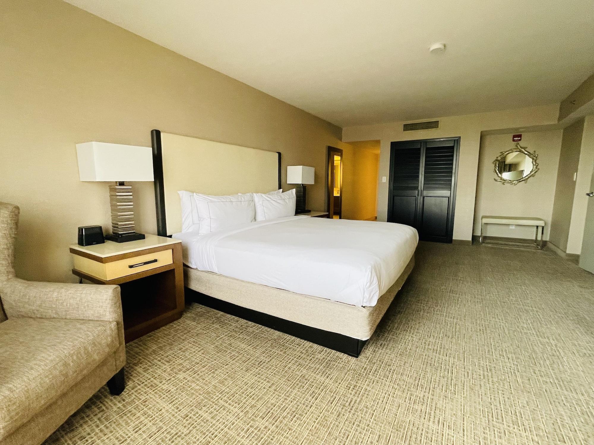 Doubletree By Hilton Fresno Convention Center Hotel Exterior photo